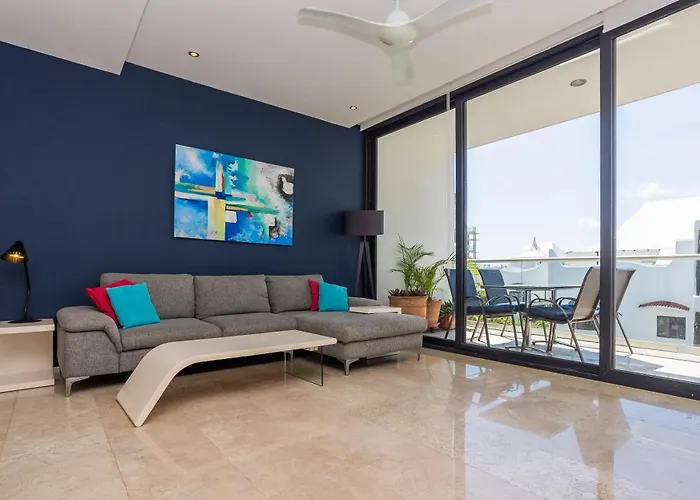 Beautiful 2bd 2bth, Ocean Views Apartment *