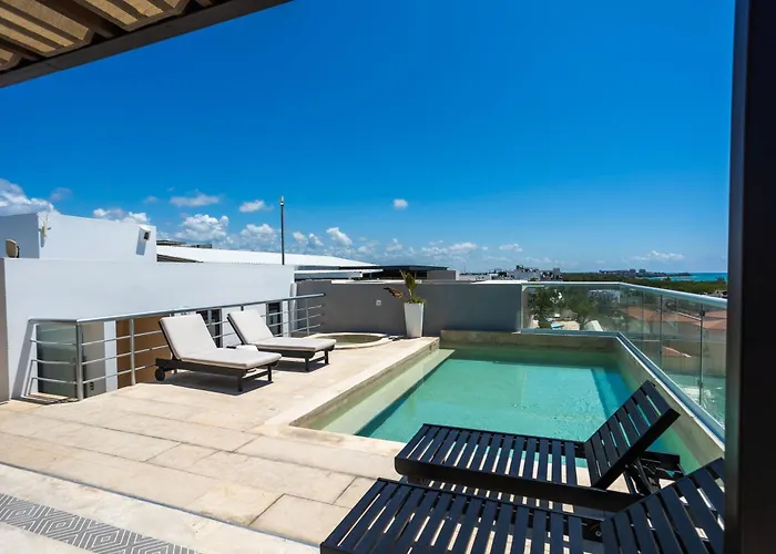 Beautiful 2bd 2bth, Ocean Views Apartment *