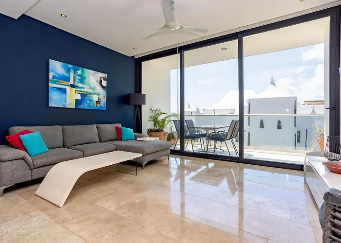 Beautiful 2bd 2bth, Ocean Views Apartment *
